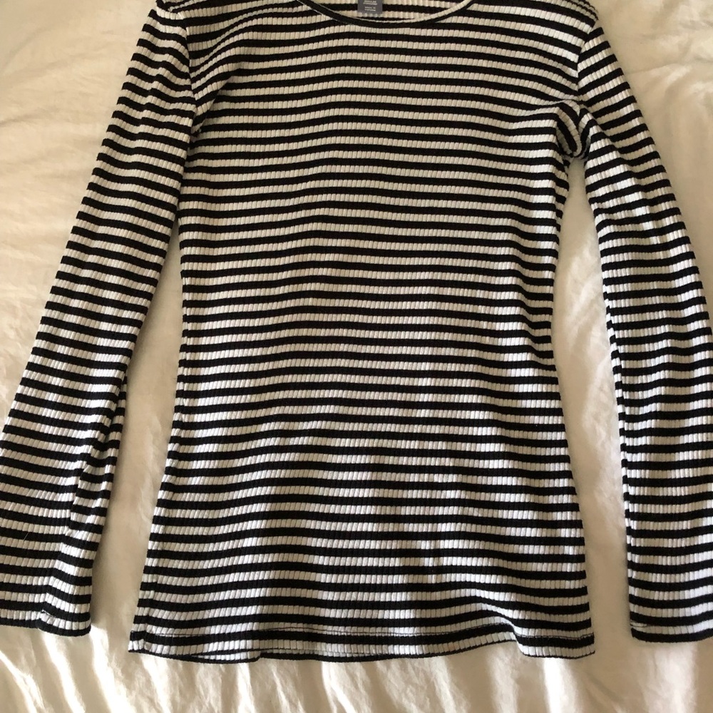 t-shirt - Picture 3 of 5